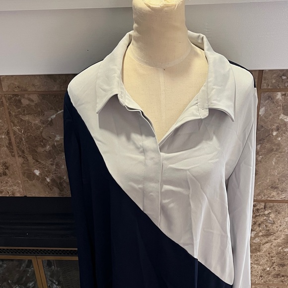 Ruti Navy and Grey Top Size 3 - Picture 7 of 8